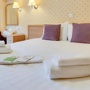 3* Hotel Queens